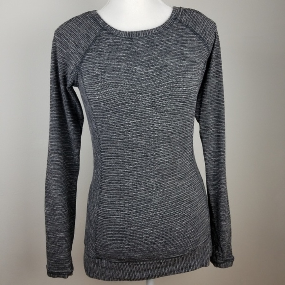 Lululemon Long Sleeve with zipper and thumbhole